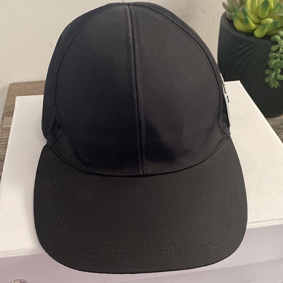 EUC PRADA HAT BALL CAP SIZE MED BLACK WITH LOGO WORN 2X BRIEFLY - Picture 3 of 14